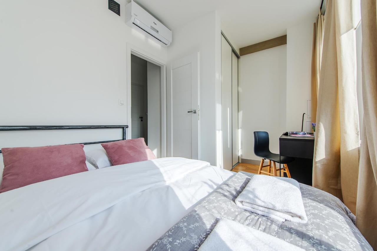 Dworzec Centralny P&O Serviced Apartments Warschau Exterior foto
